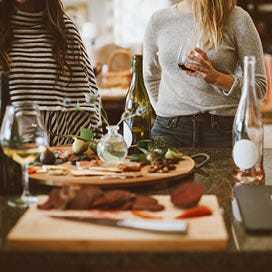 Ideen für Dinnerpartys: Werde zum Meister der Partyplanung